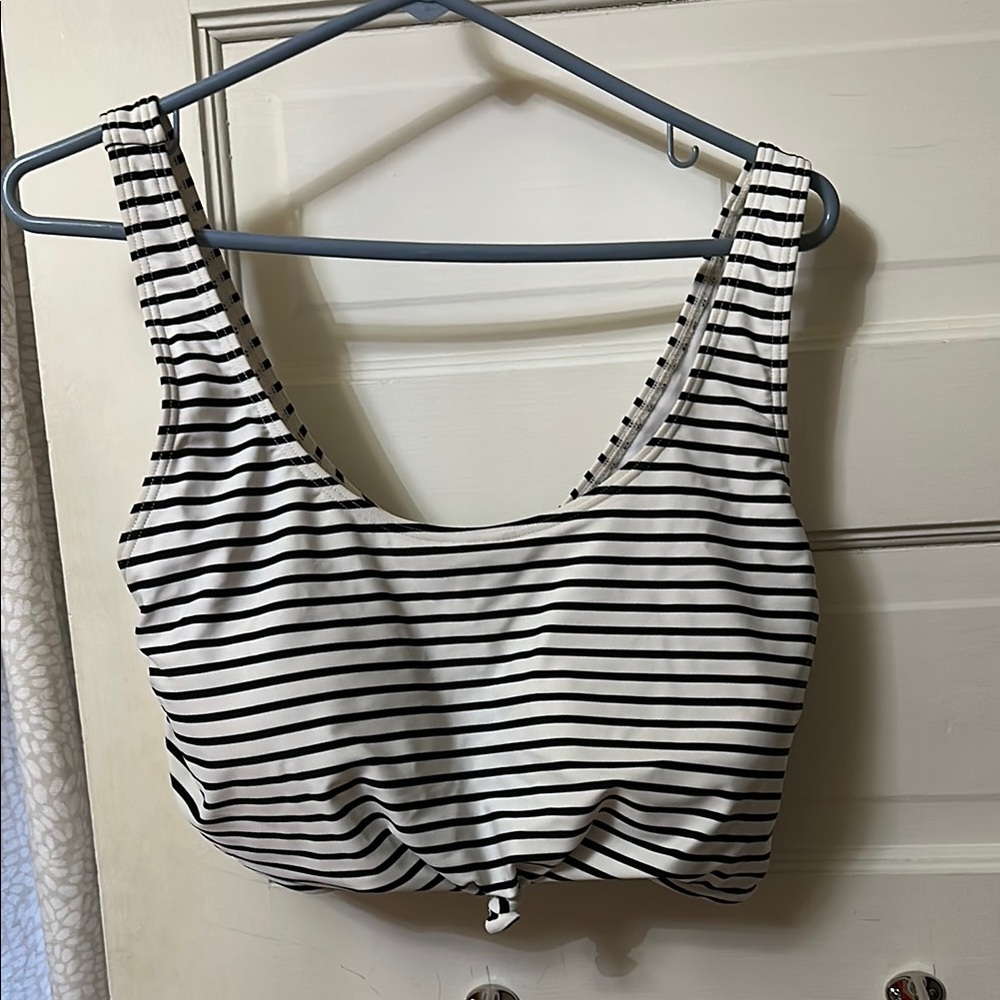 COCOSHIP Black and White Striped Bikini Top